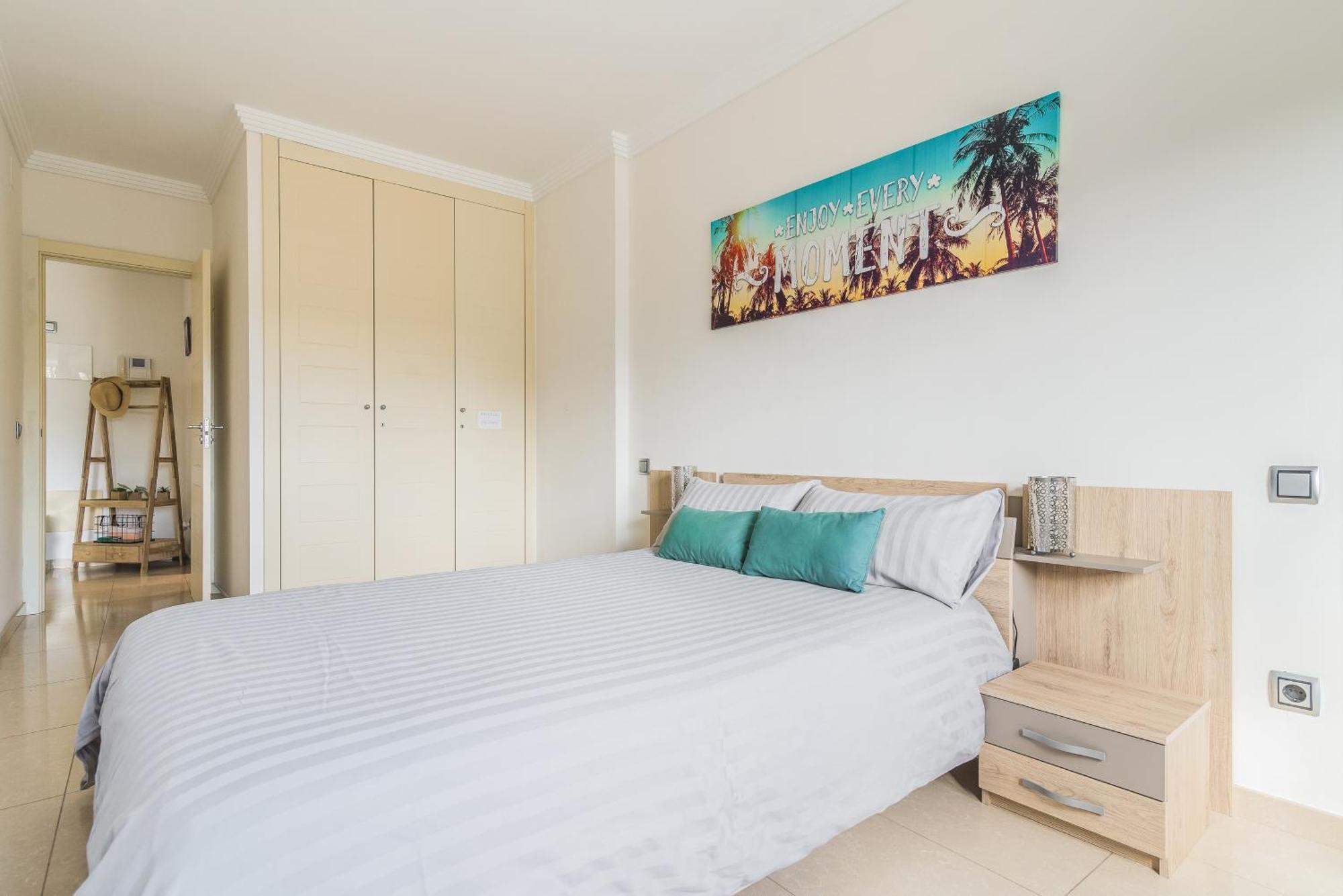 Home2book Urban Retreat & Shared Pool Palmas *